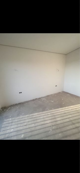 Продаж з частковим ремонтом (50%)котеджу (таунхаус, будинок) в с.Минай