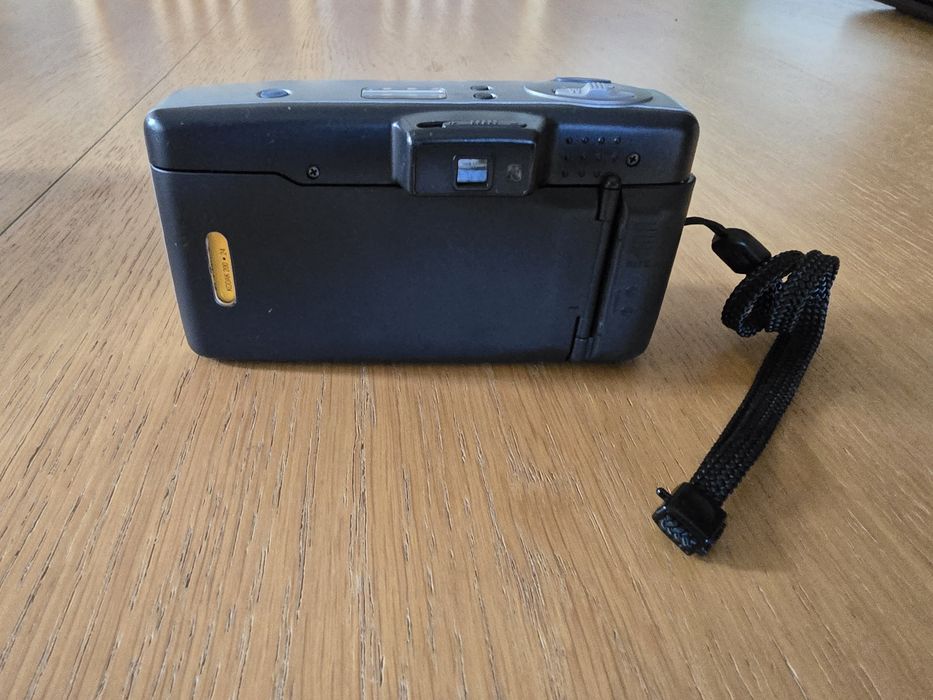 Máquina Fotográfica Nikon Zoom 600 AF