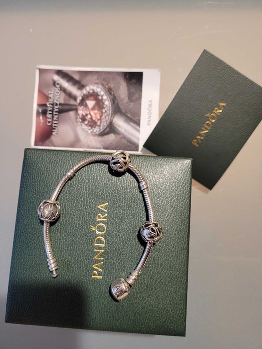 Bransoletka Pandora + 3 charmsy długość 16 cm