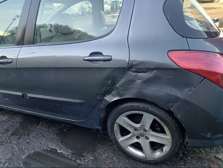 Peugeot 308 automat xenon panorama skóry 2.0HDI