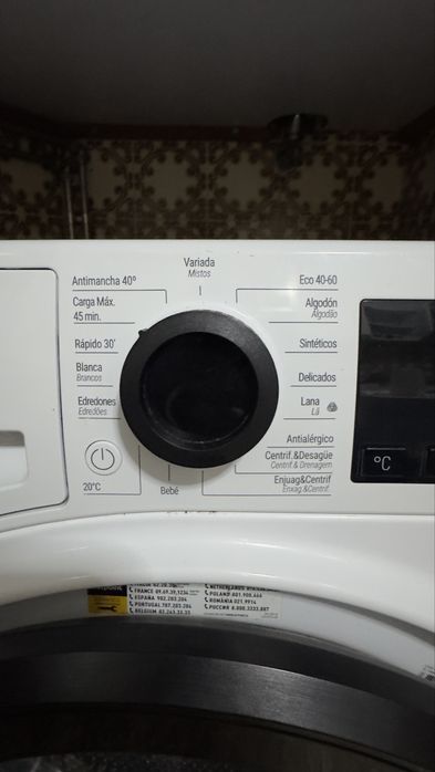 Máquina de Lavar Roupa HOTPOINT