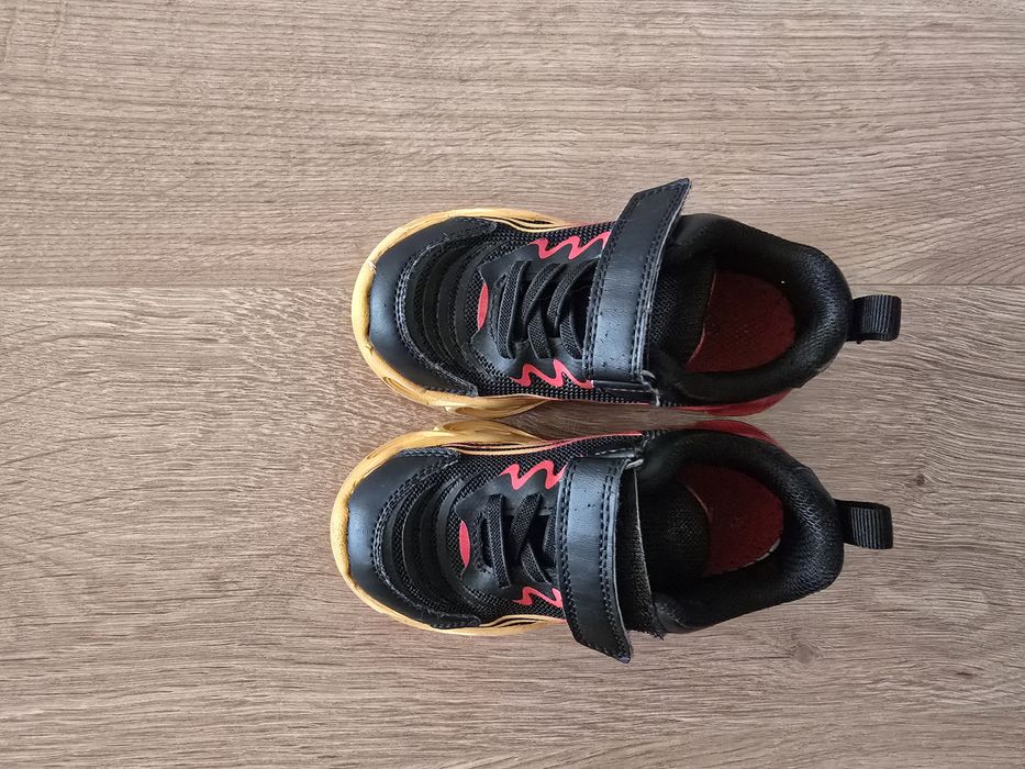 Sneakersy rozm 26