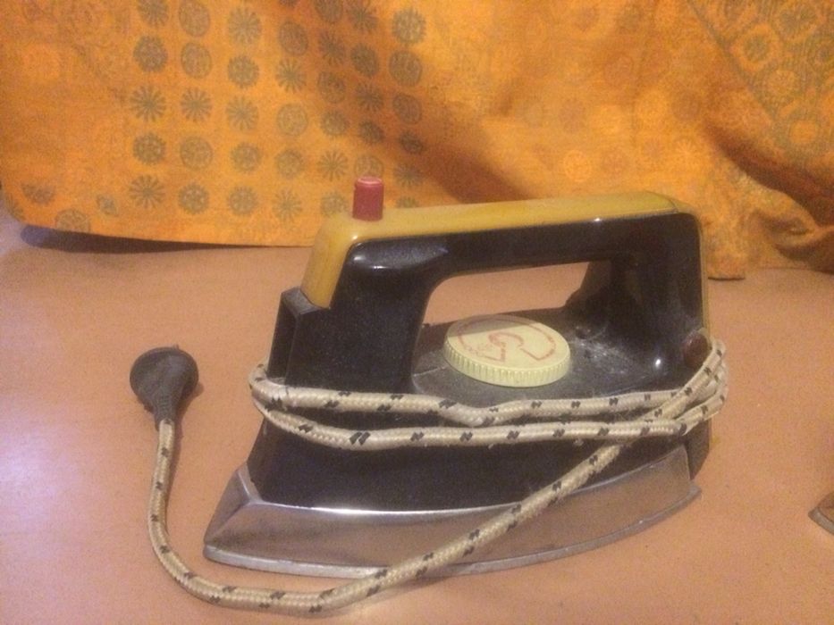 Продам утюг