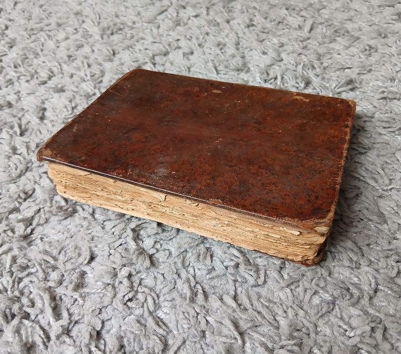 Livro antigo Ano 1882 As mil e uma noine Tomo 1 e 2