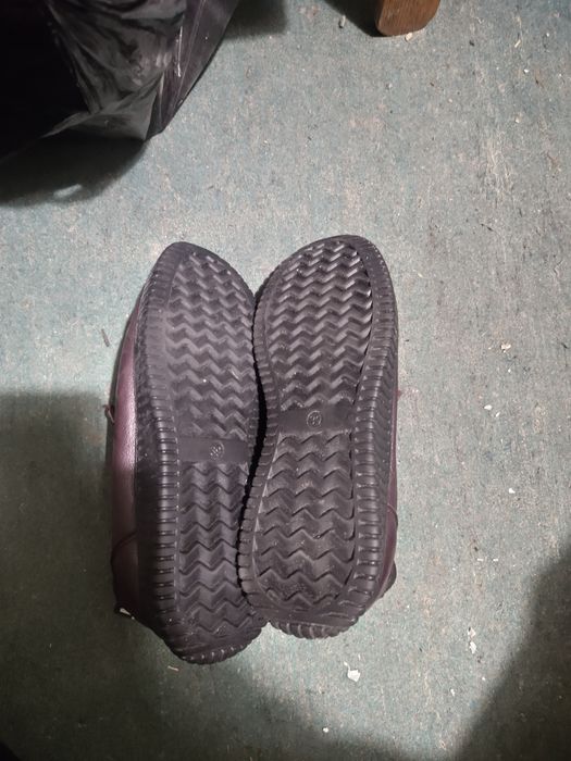 Кросівки жіночі розмір 39