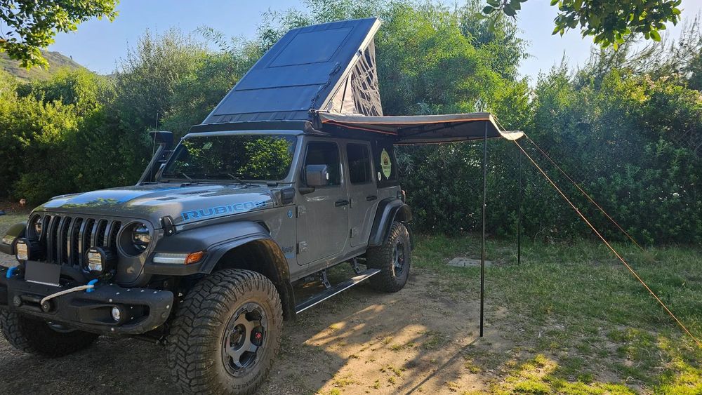 Jeep Wrangler Jeep Wrangler 4xe Overland - idealny na wyprawy!