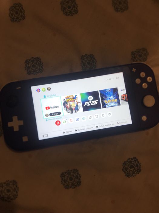 Nintendo switch lite 32 GB com cartao de memoria de 64GB