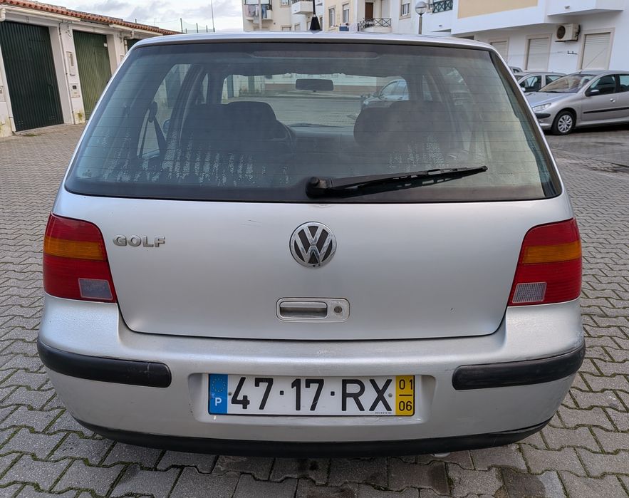 Volkswagen Golf IV 1.4 i Confortline 01