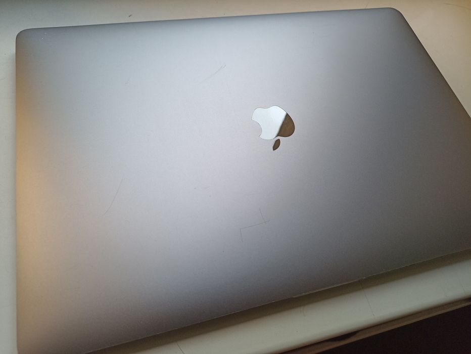 Macbook Pro A1990 i9-8950hk 512/16