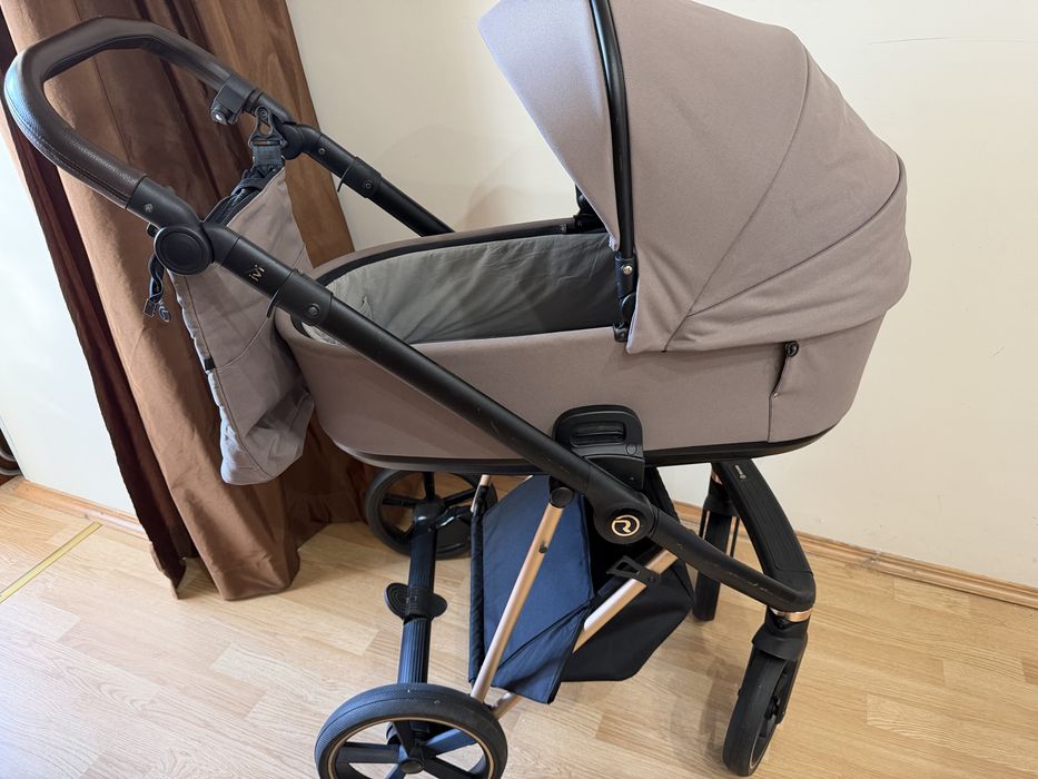 Roan ivi візочок