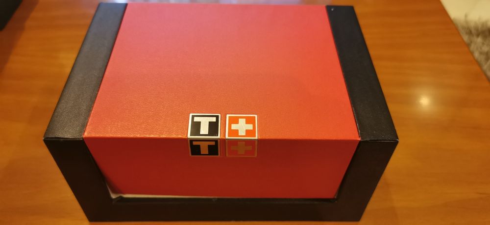 Relógio Tissot Tradition GMT - Bracelete em pele preta