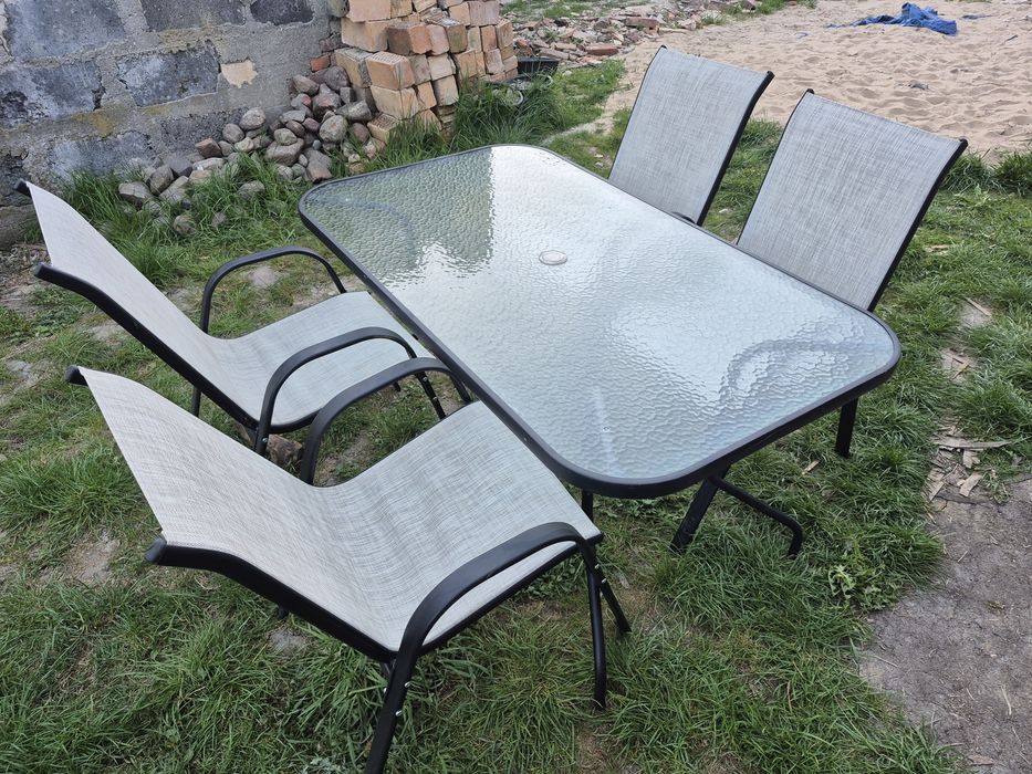 Zestaw ogrodowy  1 stół (140x80)+ 4 krzesła, UŻYWANE