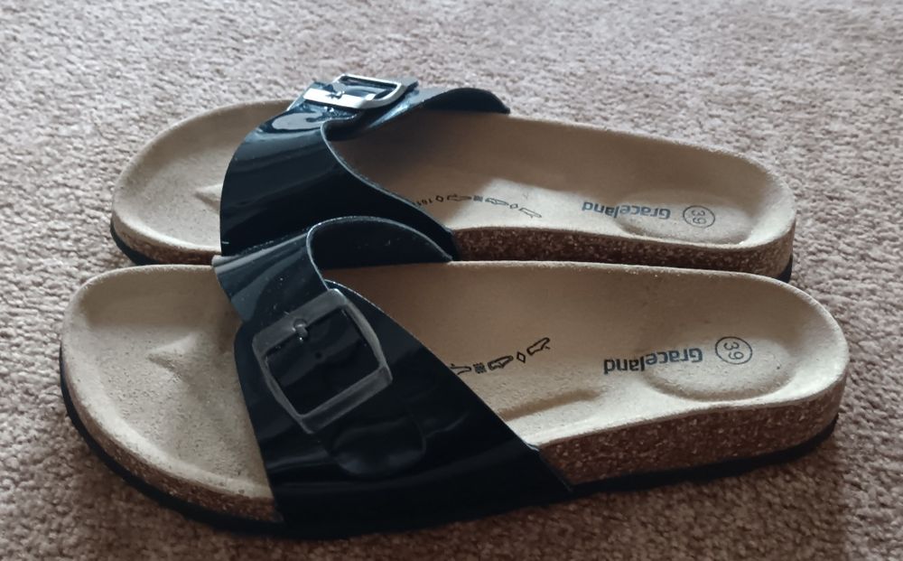 Klapki czarne lakierowane deichmann rozm 39, jak birkenstock.