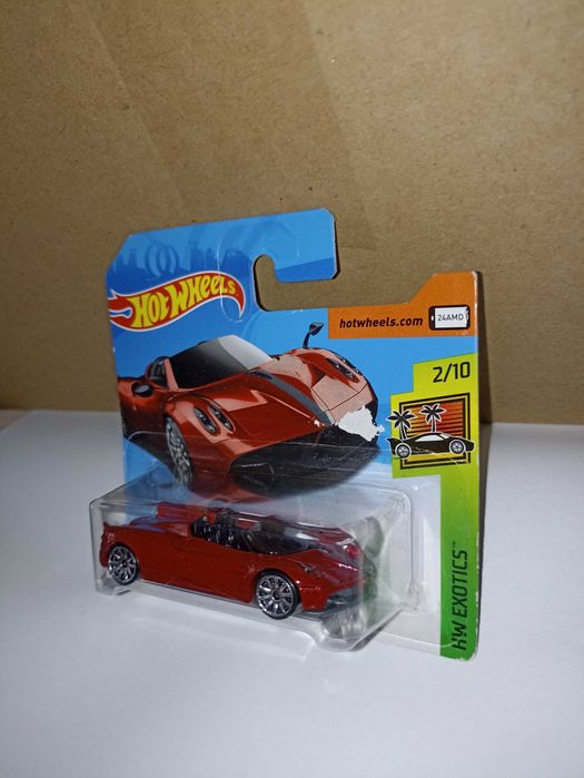 Hot Wheels '17 Pagani Huayra Roadster bordowe