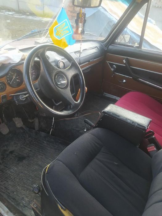 Продам терміново ВАЗ 2103