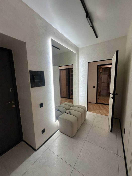 Стильна квартира на Зарічанській, дизайнерський ремонт.