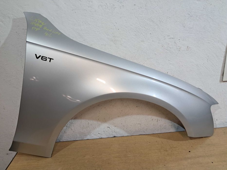 AUDI A4 S4 B8 przed Lift błotnik prawy przód przedni LX7W
