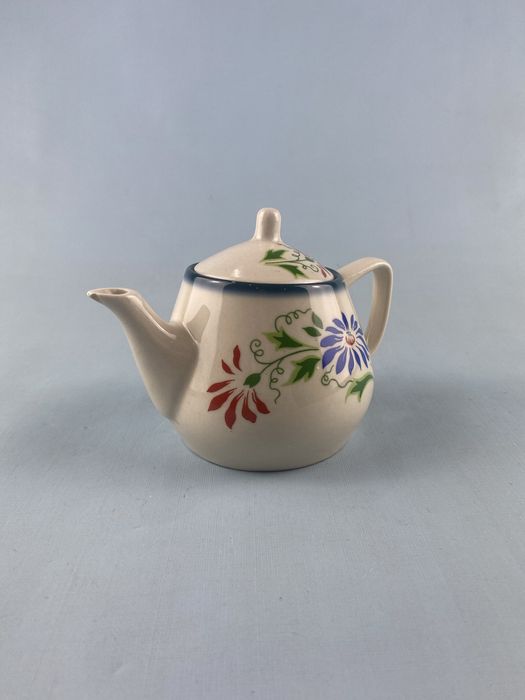 Imbryk czajnik czajniczek do parzenia herbaty porcelit chodzież