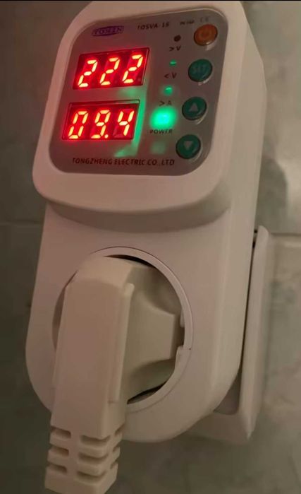 Барьер Реле напруги Tomzn Автоматичний захист перепадів напруги струму