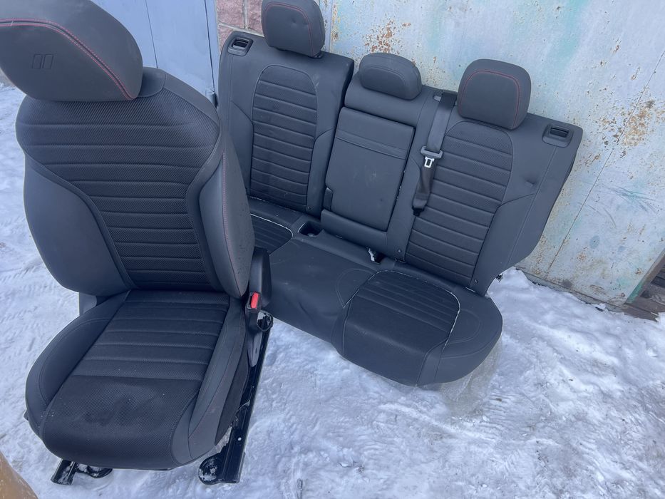 Сидения, салон Dodge Hornet