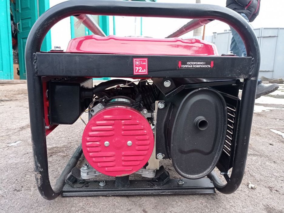 Генератор РТ 3000 бензиновий