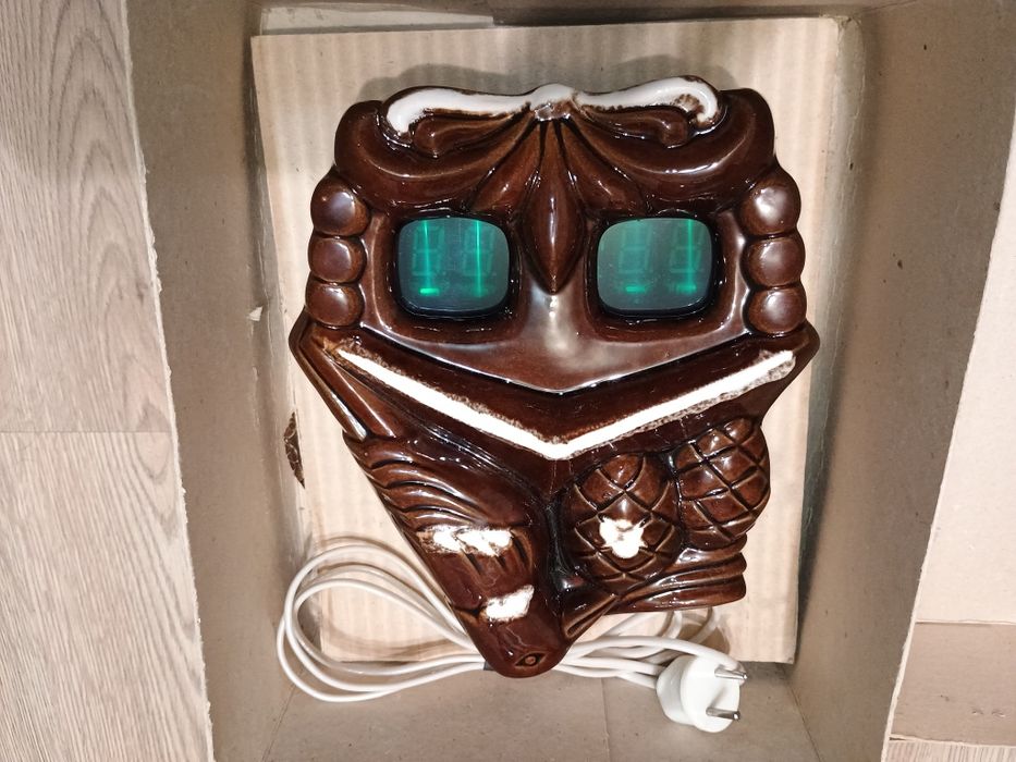 Новий настіний годиник Электроника - 02 в  коробці