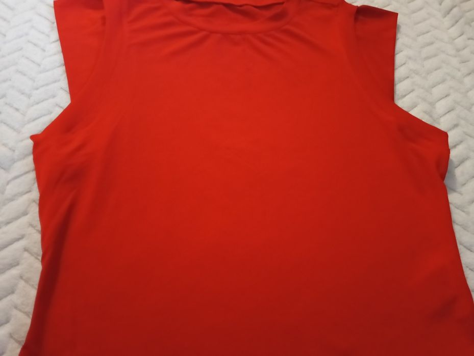 Nowy t-shirt czerwony rozmiar l cena 10 zł