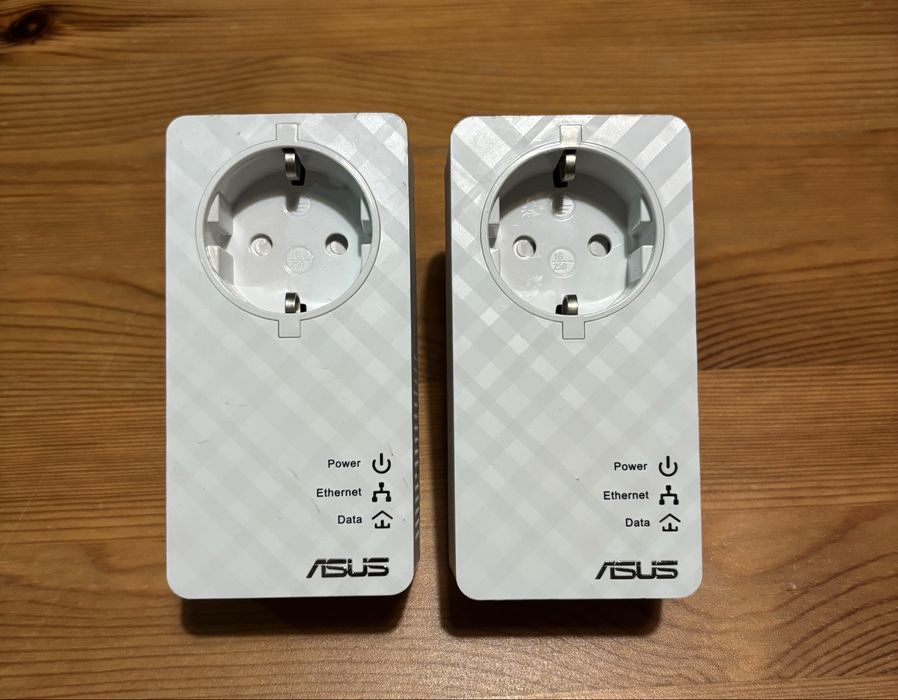 Kit Rede Cabos: 2x Powerline ASUS + Switch D‑Link 8 portas