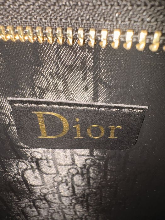 Mala em tecido e tela com padrao leopardo