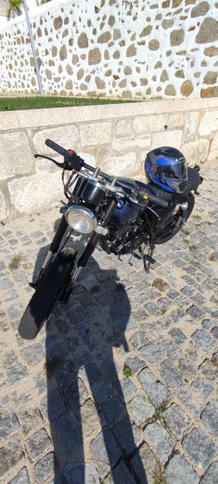 Mash Seventy Five 125 café racer