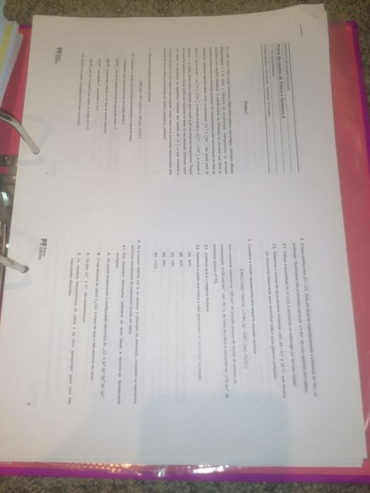 Capa com exercícios Física e Química 10°/11° anos