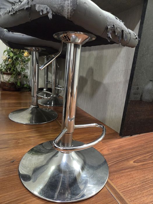 Cadeiras tipi Bar usadas