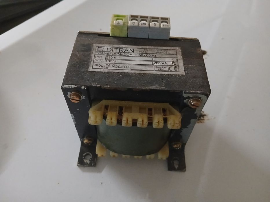 Transformador de Tensão.