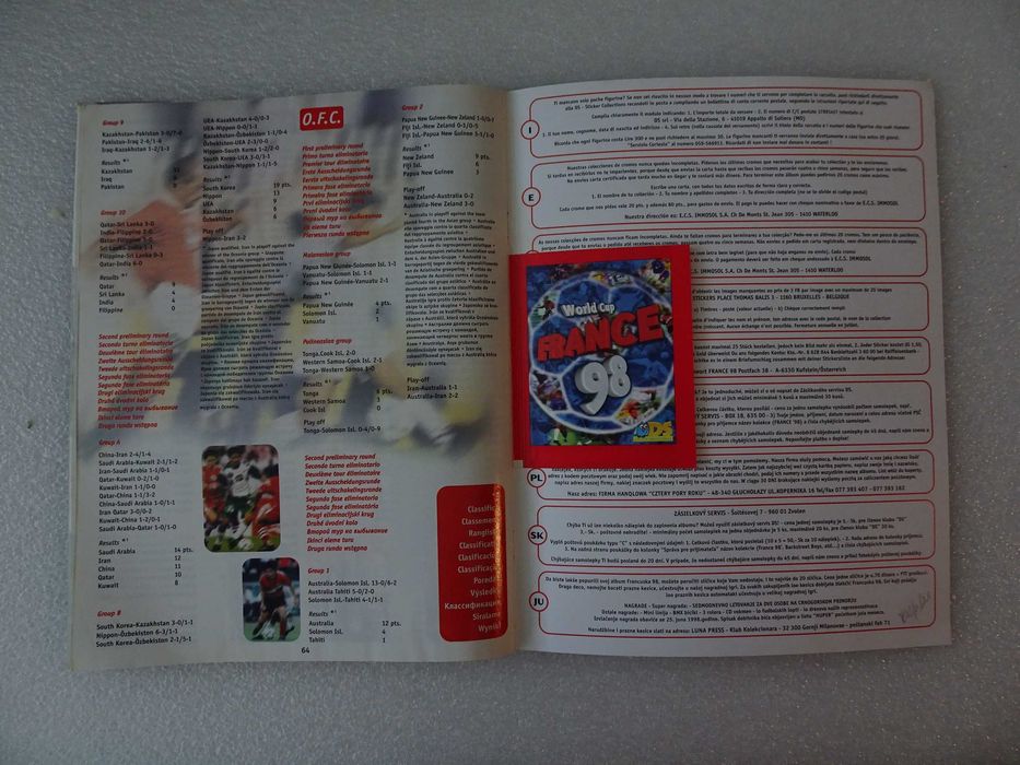Caderneta de cromos de futebol World Cup France 98 (tem 106 cromos)