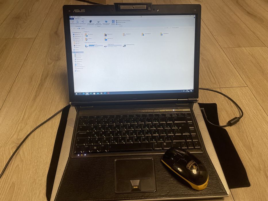 Ноутбук  продам терміново.