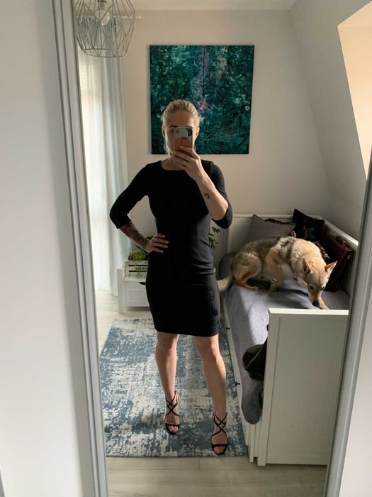 Czarna sukienka Pretty One