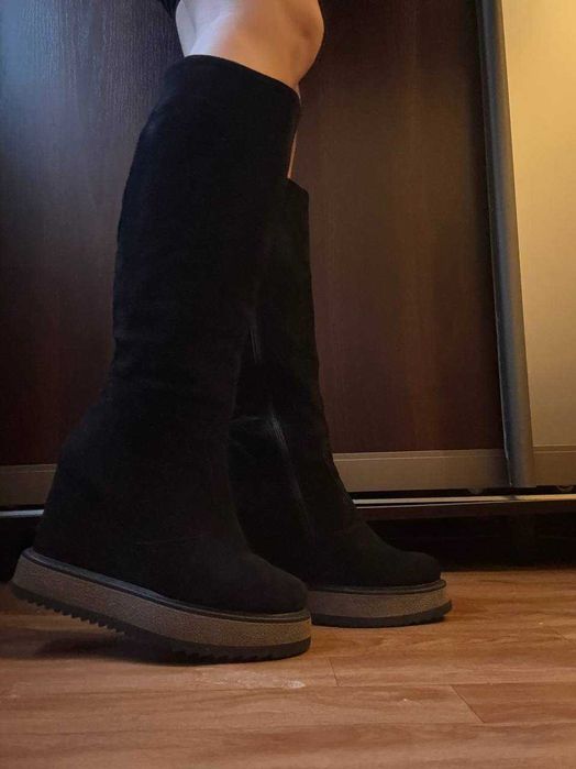 Продам женские ботфорды