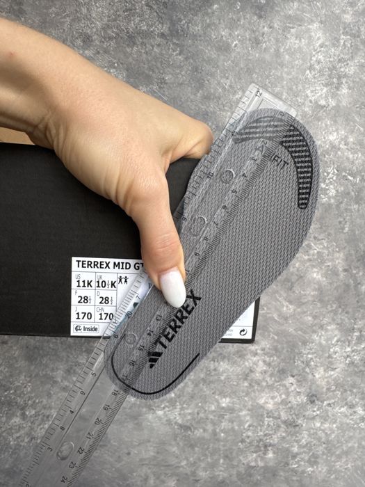 (28.5 р) Дитячі черевики Adidas Terrex Mid Gore-tex, Устілка 17.8 см