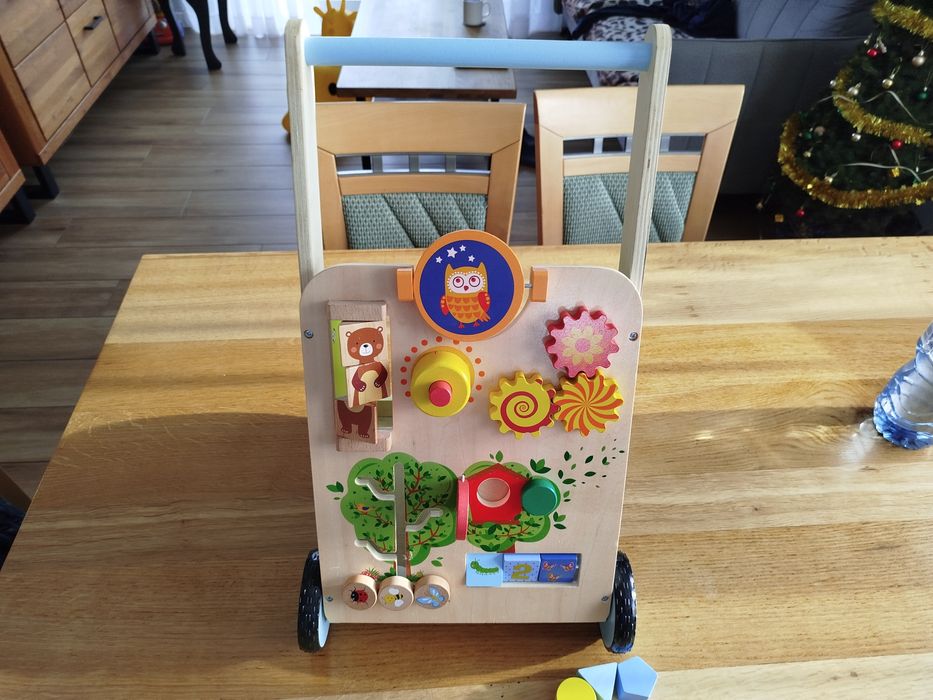 Chodzik z tablicą manipulacyjną