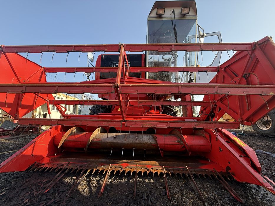 Зернозбиральний комбайн Massey Ferguson 20XP