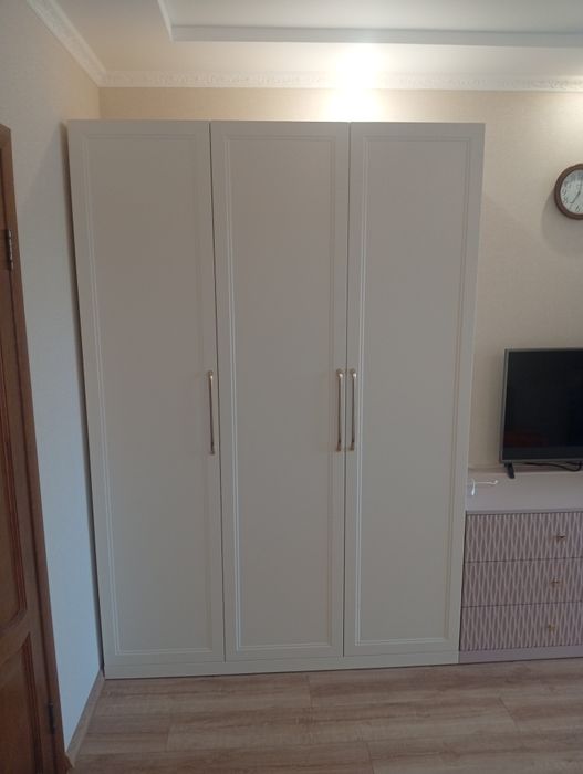 Гостинные,кухни, шкафы купе,прихожие под заказ.