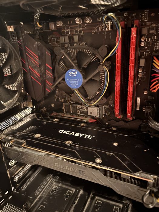 Mocny komputer do gier | i7-9700 | GTX 1080 | 16GB RAM | SSD 500GB