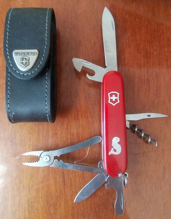 Швейцарський ніж Victorinox Angler