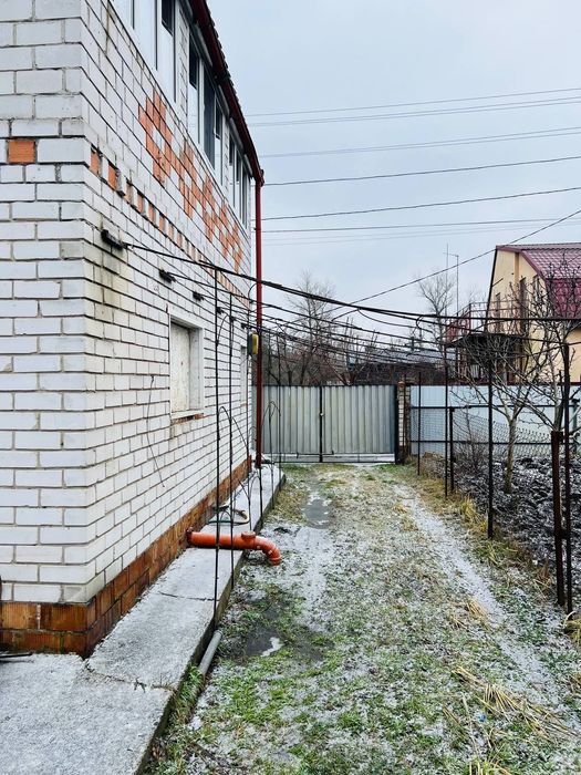 Продам участок в Обуховке,сосновый лес,река пляж закрытая территория