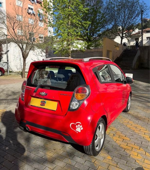 carro todo revisado 2 meses de garantia , roda a gas e gasolina , ano 2011  Valor 3.500