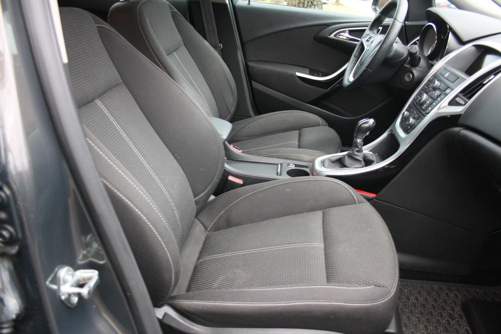 śliczna astra 1.4T,hatchback,2014r,5drzwi