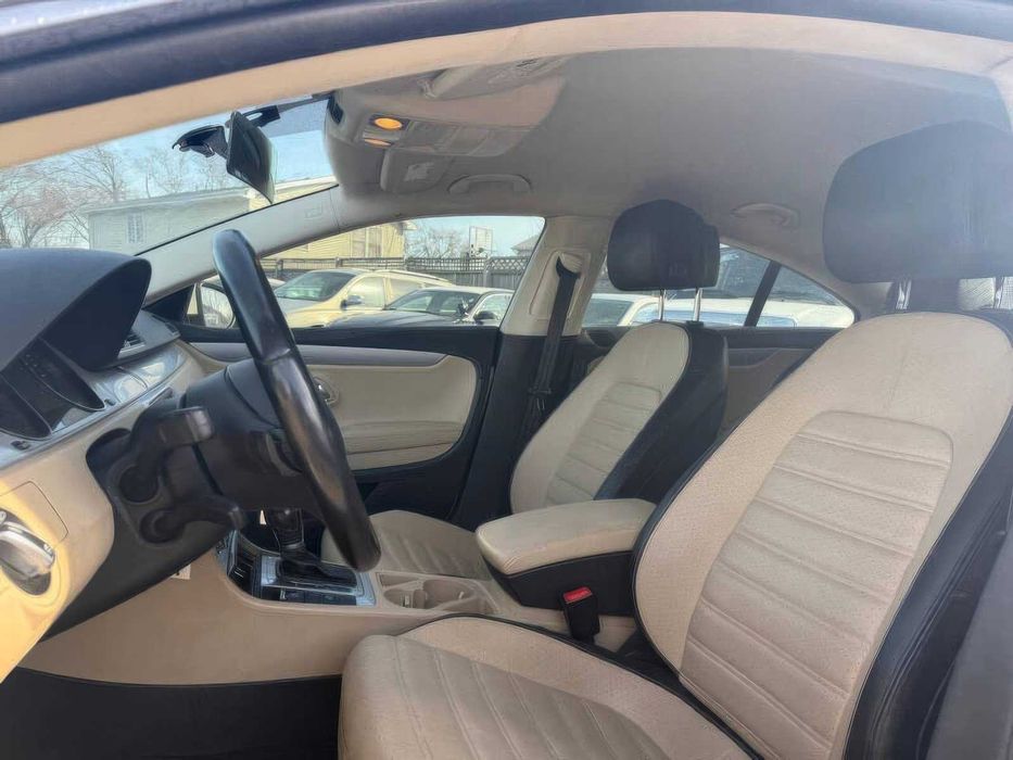 Volkswagen CC Sport      2013