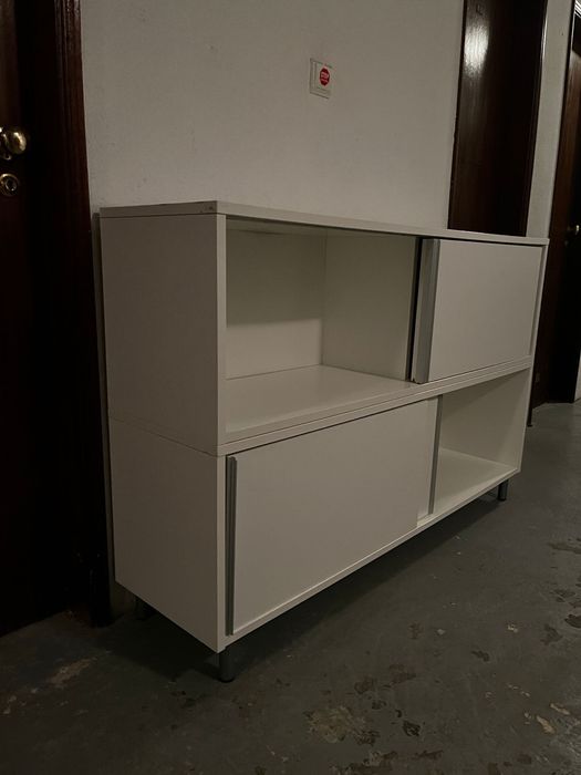 Móvel de escritorio IKEA