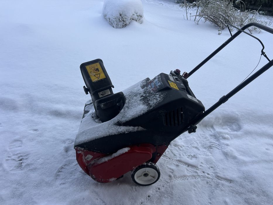 Снігоприбиральна машина снігоприбиральник снігоприбирач бензиновий mtd