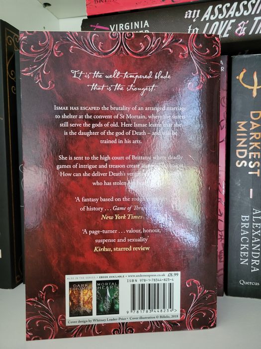 Livro Grave Mercy de Robin LaFevers